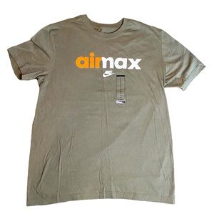 Nike Air Max T-Shirt, Size Medium